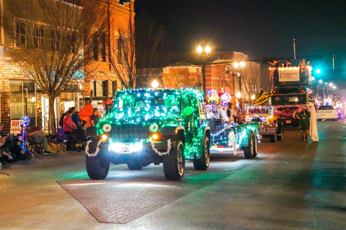 Downtown Bryan Lighted Parade Applications Are Open!